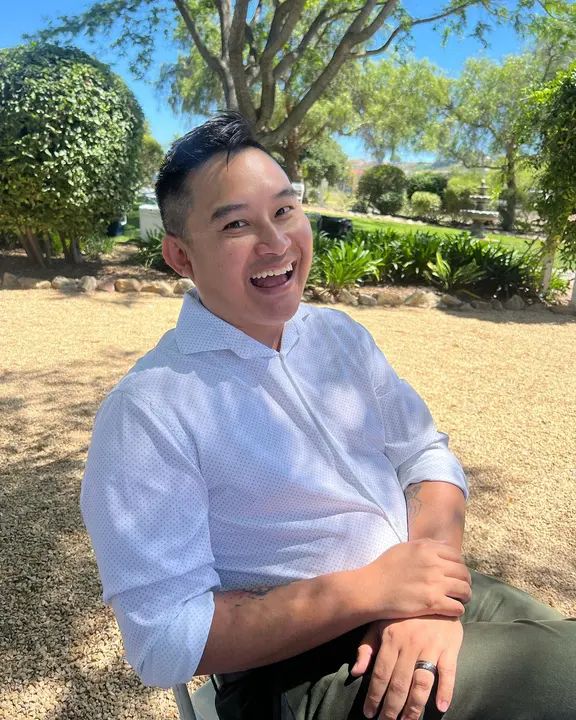 Happy Birthday to our wonderful instructor David!! @bigpapaluu 🎂🎈🎁🥳🥳 Thank you for always bringing the laughs and joy to our dance family 🤗 have an incredible day! We lo