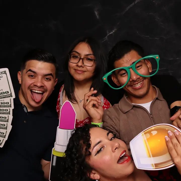 Melómano Valentine's Day Social 2025 gallery photo