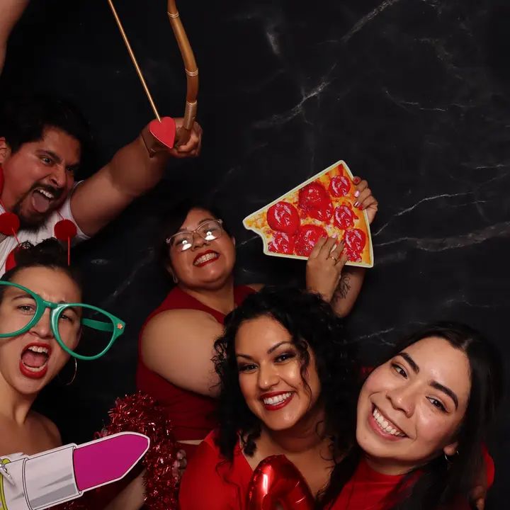 Melómano Valentine's Day Social 2025 gallery photo