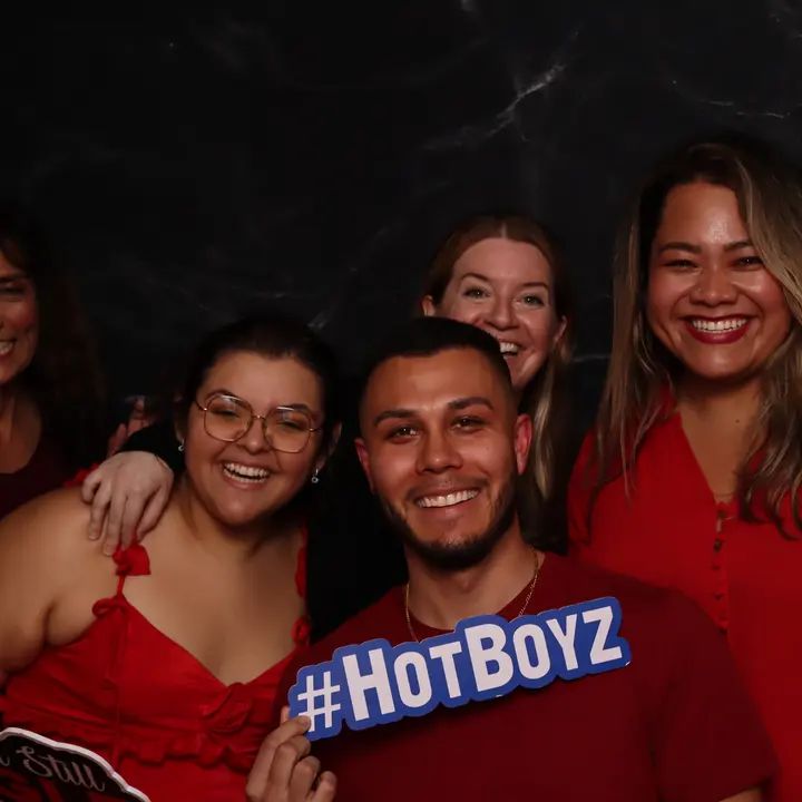 Melómano Valentine's Day Social 2025 gallery photo