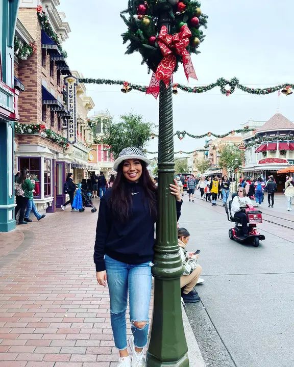 Happy Birthday @cathyy04!!!!! 🎁🎈💕🎉 Thank you for joining our dance Fam! We love having you as part of the dream team mamas! We hope you have an incredible day!!!! Love you