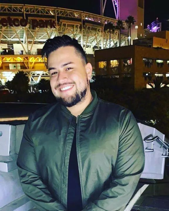 Happy Birthday @heyjesse89!!! 🎁🎉🎈🎊🎂 we’re so glad you’re part of the Fam!! We love your funny nature and big smile!!! Hope you had an incredible day!!! 🫶🏽love you baby