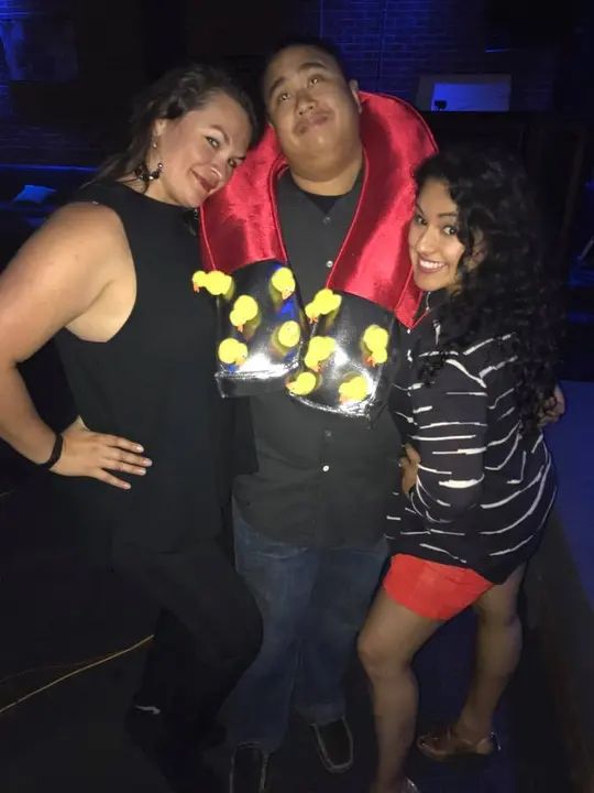 Check out this chick magnet in the house! 🎉🙌🏼💃🏻