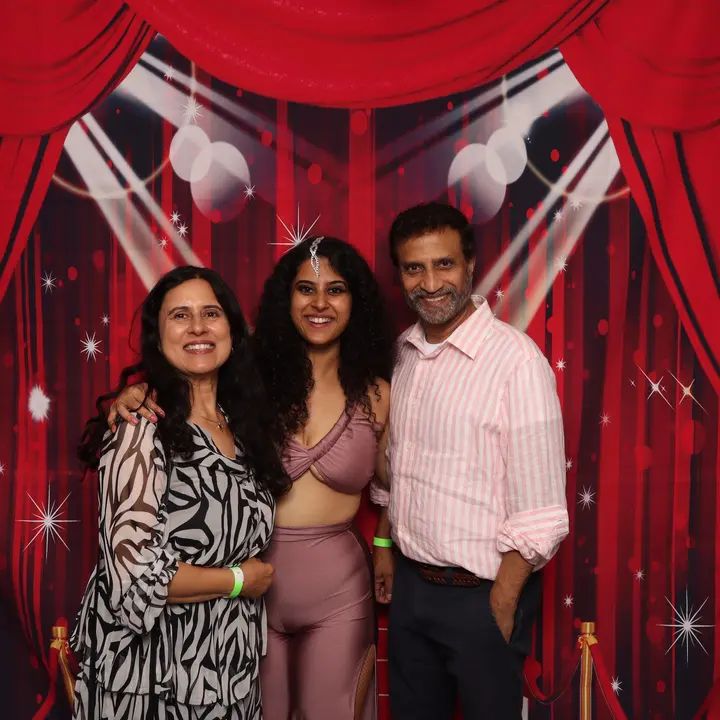 Melómano 12-Year Anniversary Photobooth! gallery photo