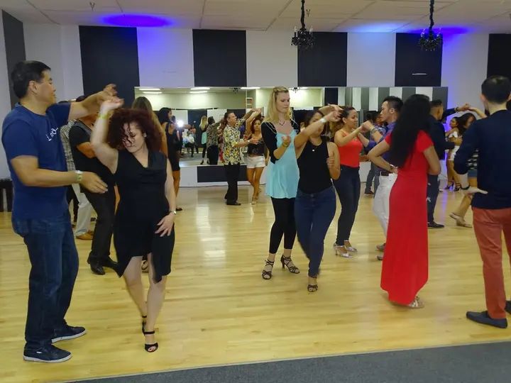AUGUST BACHATA SOCIAL gallery photo