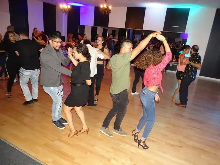 AUGUST BACHATA SOCIAL gallery photo