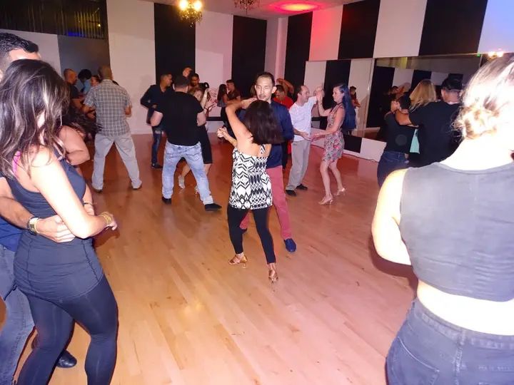 AUGUST BACHATA SOCIAL gallery photo