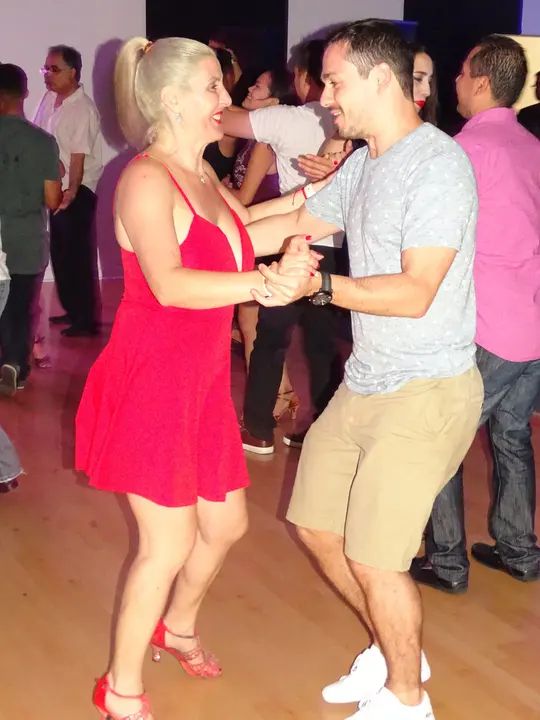 AUGUST BACHATA SOCIAL gallery photo
