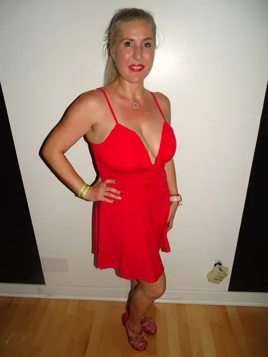 AUGUST BACHATA SOCIAL gallery photo