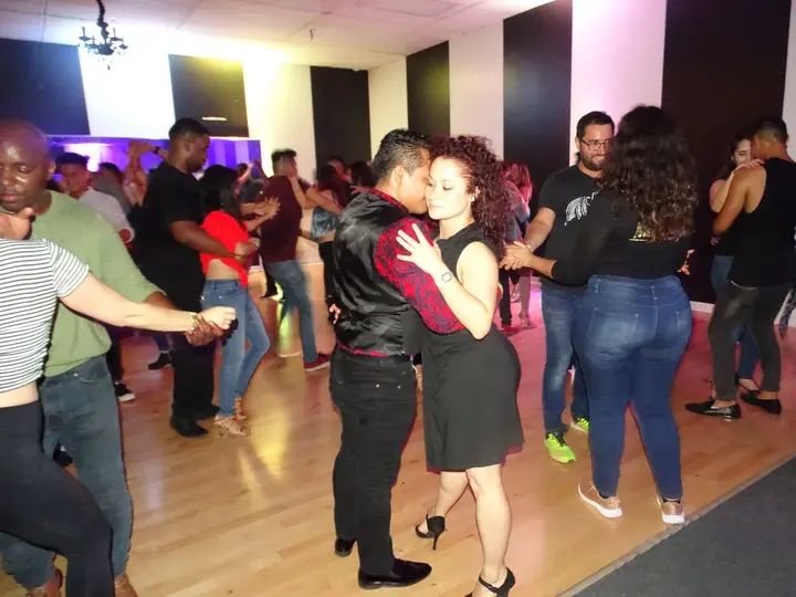 AUGUST BACHATA SOCIAL gallery photo