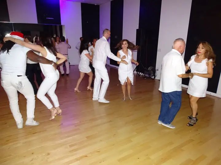 Melómano Winter White Affair Debut Night 2018 gallery photo