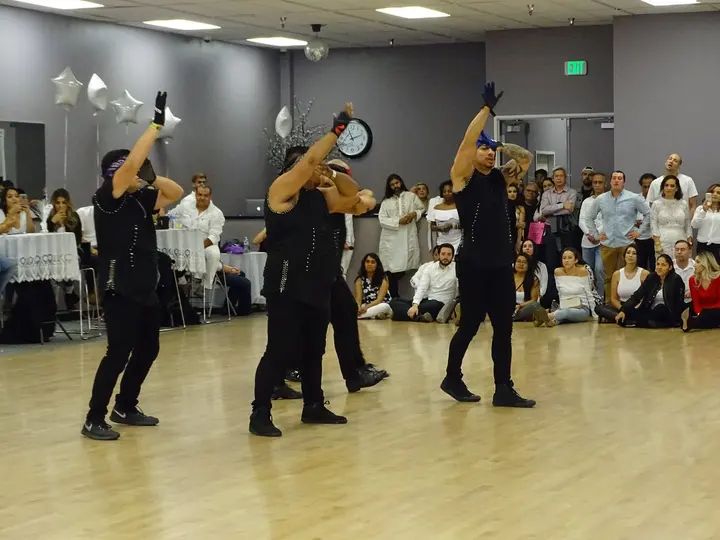 Melómano Winter White Affair Debut Night 2018 gallery photo