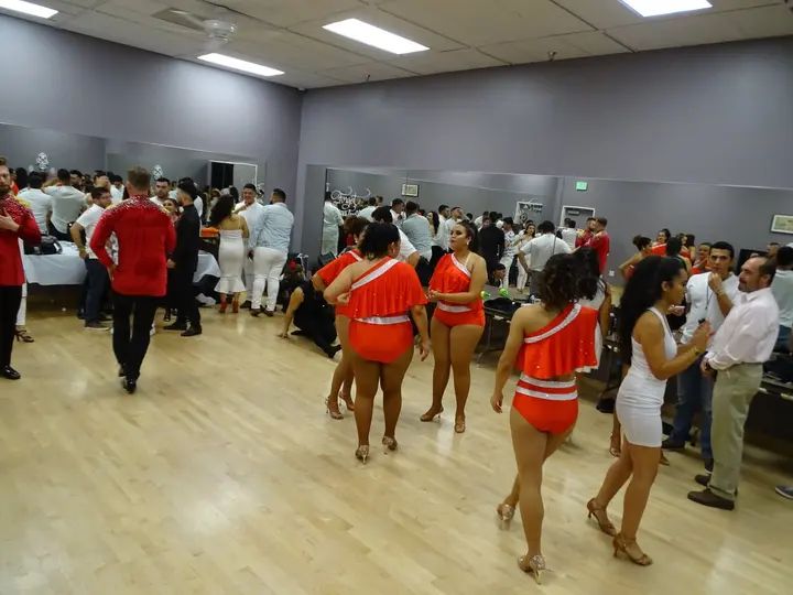 Melómano Winter White Affair Debut Night 2018 gallery photo