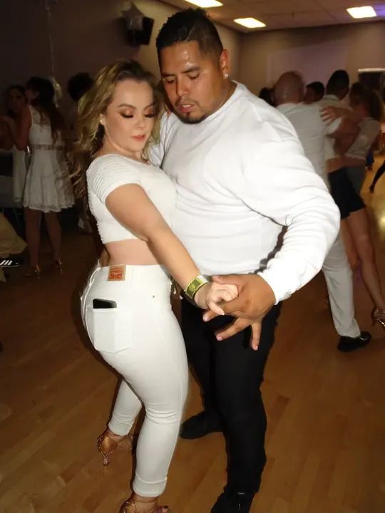 Melómano Winter White Affair Debut Night 2018 gallery photo
