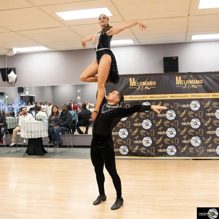 Melómano Winter White Affair Debut Night 2018 gallery photo