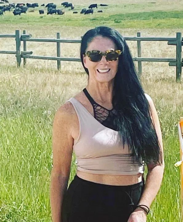 Happy Birthday beautiful Leah!!! 🎂🎉🎊🎁 We absolutely love having you as part of the Fam! You’re such a sweet and generous person! 🥰 we love you so much and we hope you hav