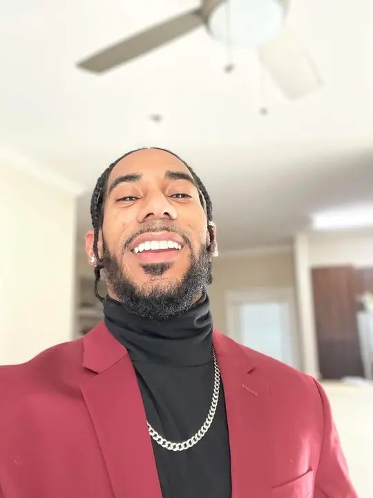 Happy Birthday Stefan!!! 🥳🎊🎉 Thank you for being part of the Fam! 🙏🏼 We appreciate you so much! 💕 We hope you have an amazing day loving your best life!! We love you! ♥️