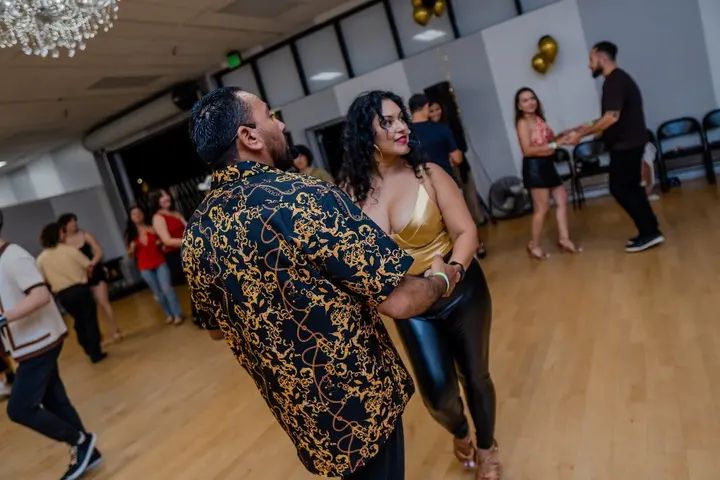 Melómano 12 Year Anniversary SALSA & BACHATA CLASS PHOTOS gallery photo