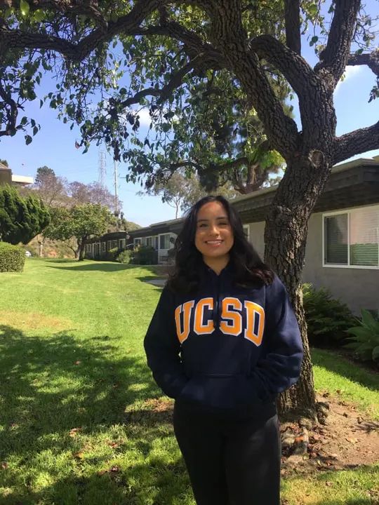 Happy Birthday to our little not so little Vanessa Murguia!!!! 🎊🎂🎁 She started dancing with us when she was only 14 and today she turns 18! We have literally watched you gr