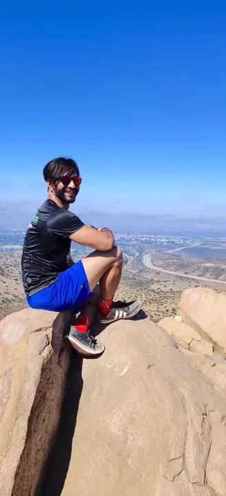 Happy Birthday Camilo! One of the newest members of the Fam! We’re so glad you decided to join our Bachata Fam! We hope you had an amazing day!! 🎂🎉🥳 #MelomanoEnt #MelomanoB