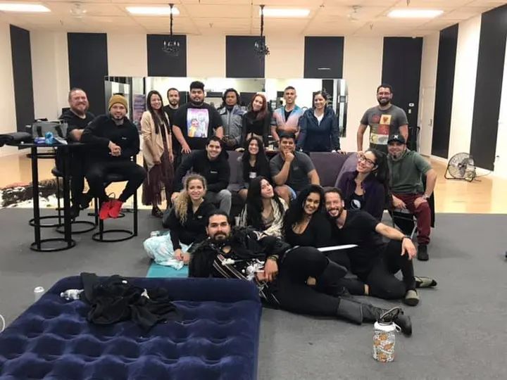 Shout out to the Fam for getting together for our GOT viewing party!! Everyone actually did a great job of not talking lol It was super fun to watch it together and talk about